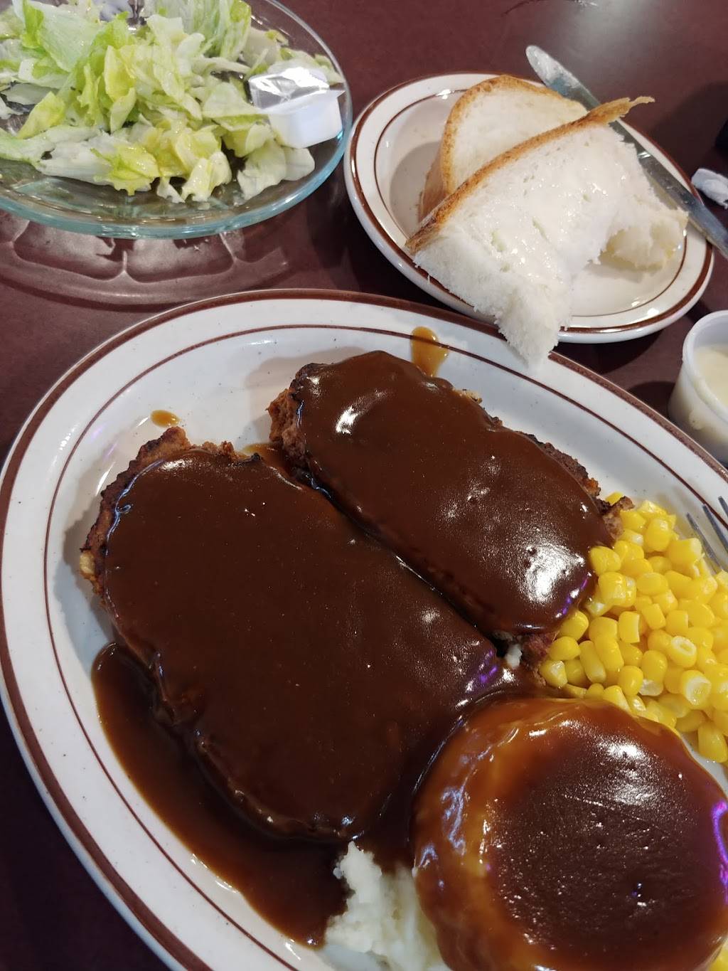 Medos Family Style Restaurant | restaurant | 311 N 4th St, Abbotsford, WI 54405, USA | 7152233612 OR +1 715-223-3612