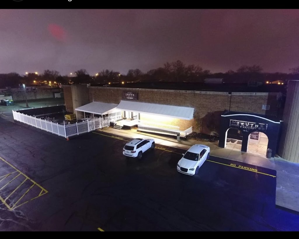TRUTH NIGHT LYFE | restaurant | 1921 Channingway Center Dr, Columbus, OH 43232, USA | 6142307323 OR +1 614-230-7323