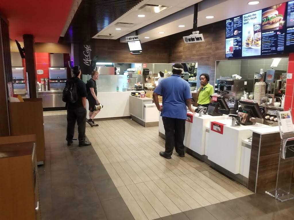 McDonalds | cafe | 2015 Bluff Rd, Columbia, SC 29201, USA | 8032524727 OR +1 803-252-4727