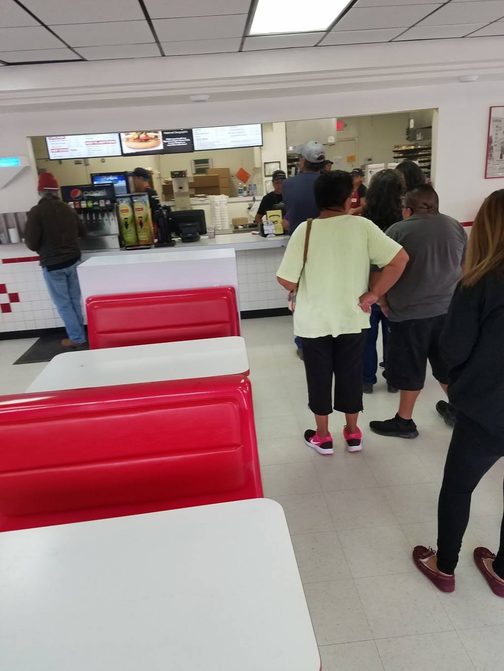 Blakes Lotaburger | restaurant | 1395 Bosque Farms Blvd, Bosque Farms, NM 87068, USA | 5058691001 OR +1 505-869-1001