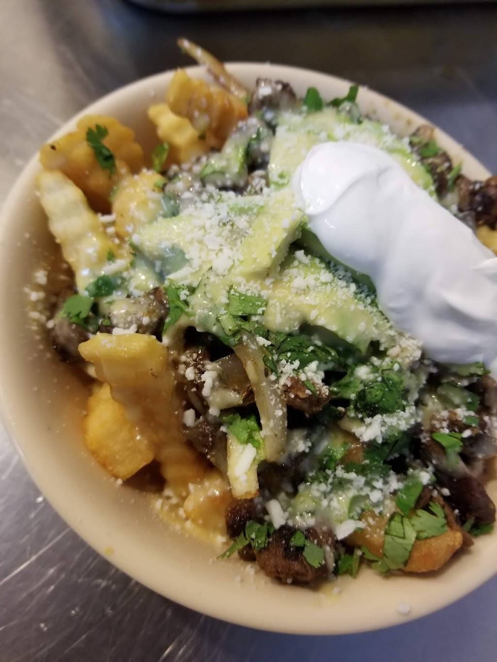 La Sirenita Seafood | restaurant | 5901 Dyer St, El Paso, TX 79904, USA | 9152594009 OR +1 915-259-4009