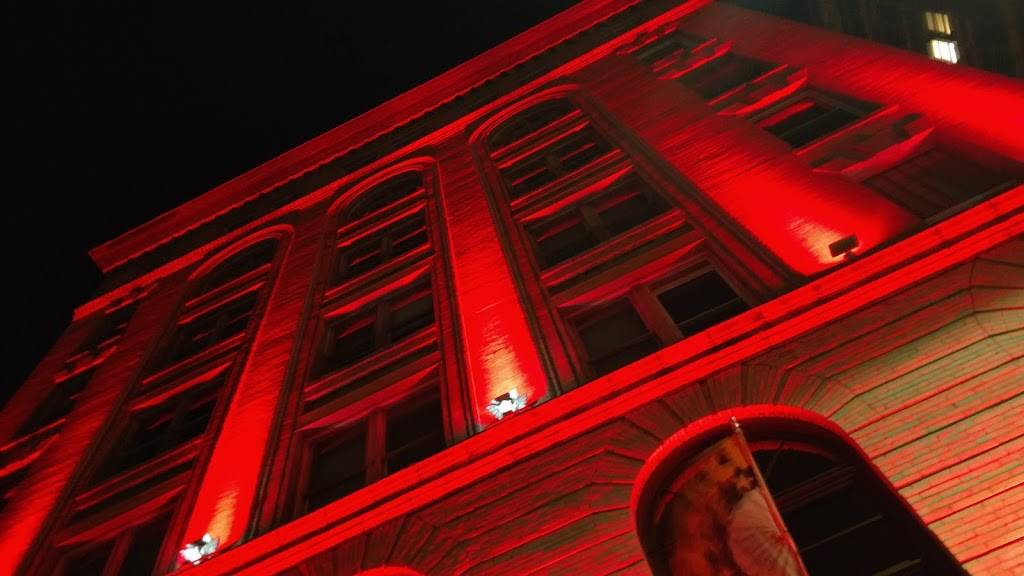 Mitchells Restaurant, Bar & Banquet Center | restaurant | 304 Ross St, Pittsburgh, PA 15219, USA | 4124713663 OR +1 412-471-3663