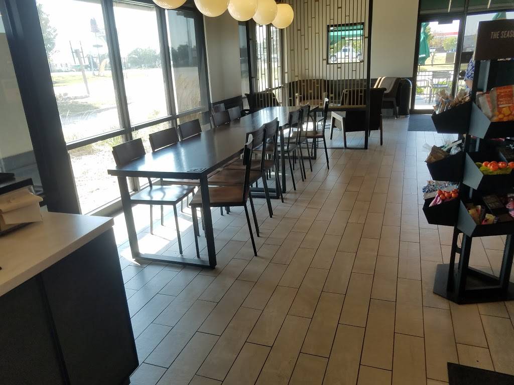 Starbucks | cafe | 3911 S Lincoln Ave, York, NE 68467, USA | 4023621320 OR +1 402-362-1320