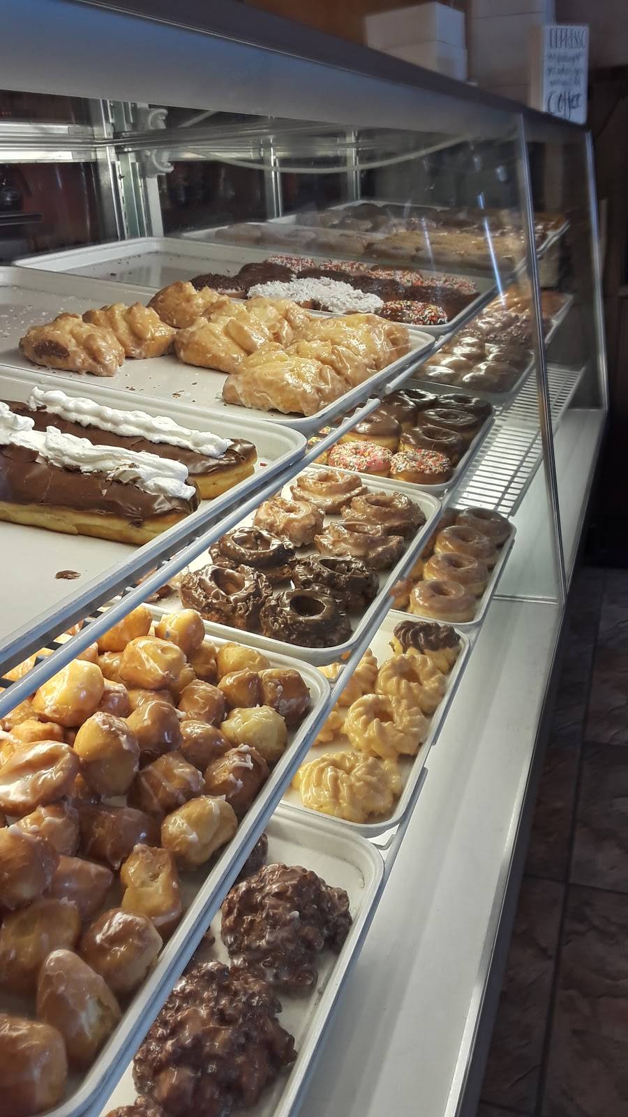 Beyond Donuts And Cafe | cafe | 8110 W Union Hills Dr #208, Glendale, AZ 85308, USA | 6233123780 OR +1 623-312-3780