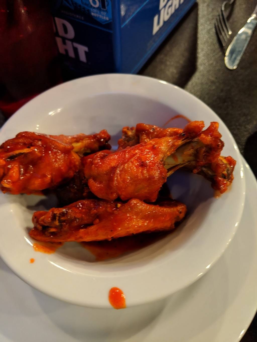 Cogburns Big Wings | restaurant | 110 S Val Vista Dr, Gilbert, AZ 85296, USA | 4809264034 OR +1 480-926-4034