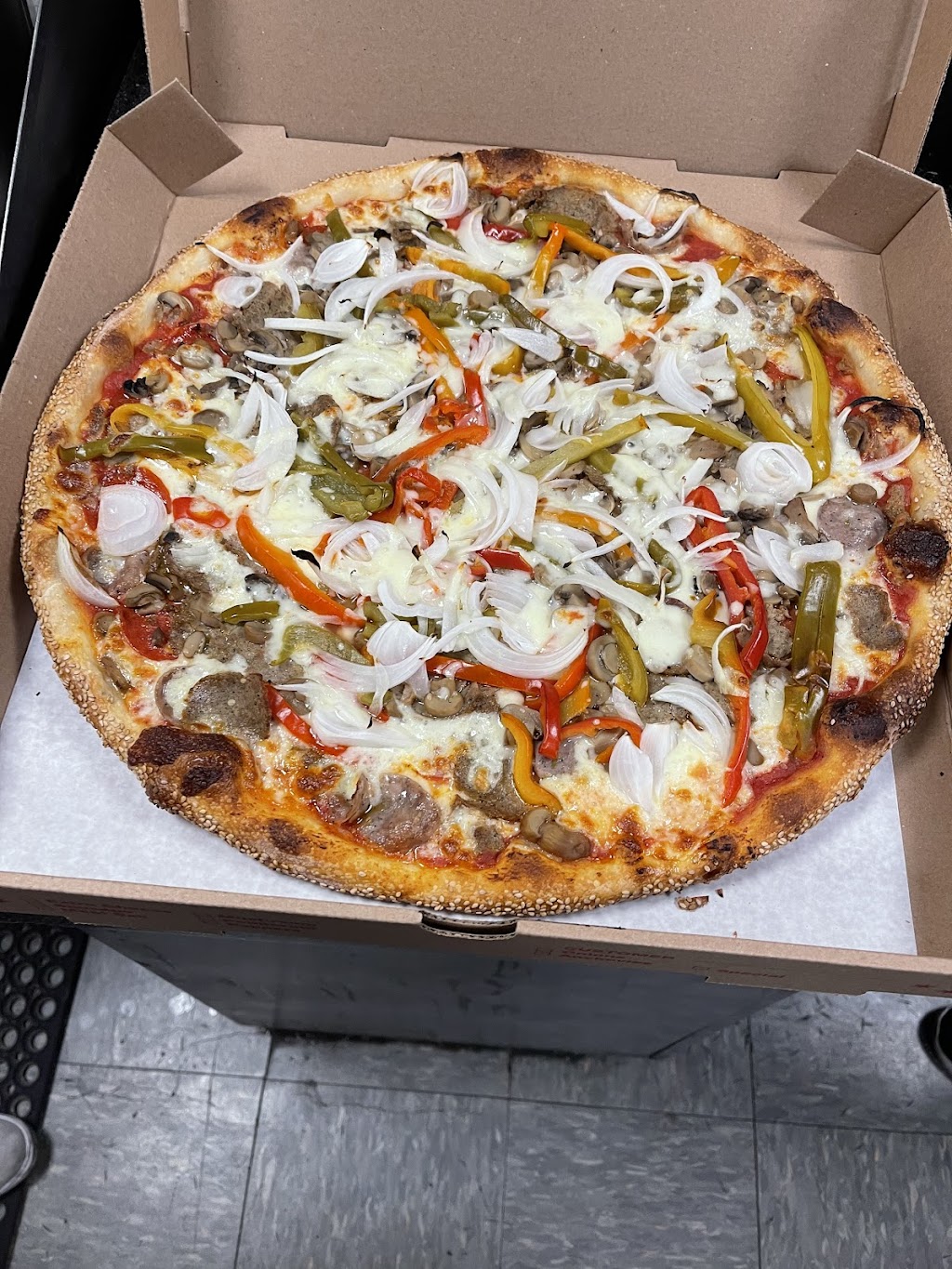 Lombardo’s of seaford pizzeria | restaurant | 1700 Washington Ave, Seaford, NY 11783, USA | 5162216995 OR +1 516-221-6995