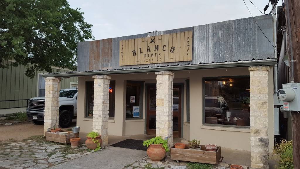 Blanco River Pizza Company | restaurant | 306 Pecan St, Blanco, TX 78606, USA | 8308333221 OR +1 830-833-3221