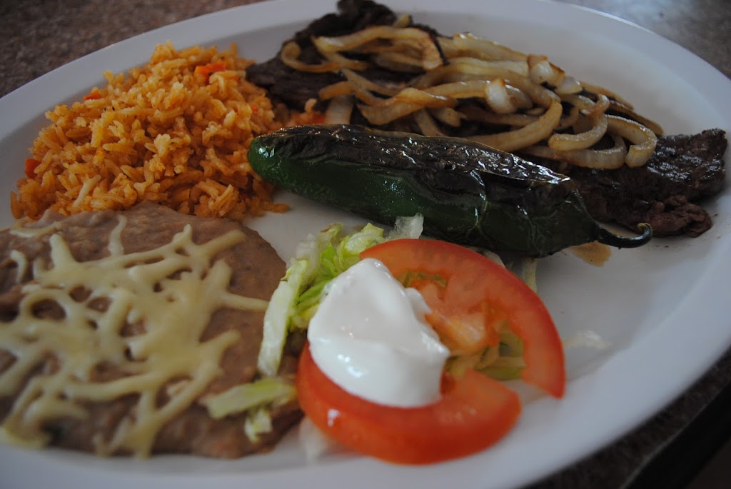 Canelitas Restaurant | restaurant | 440 Washington St, Elgin, IL 60123, USA | 2242383678 OR +1 224-238-3678