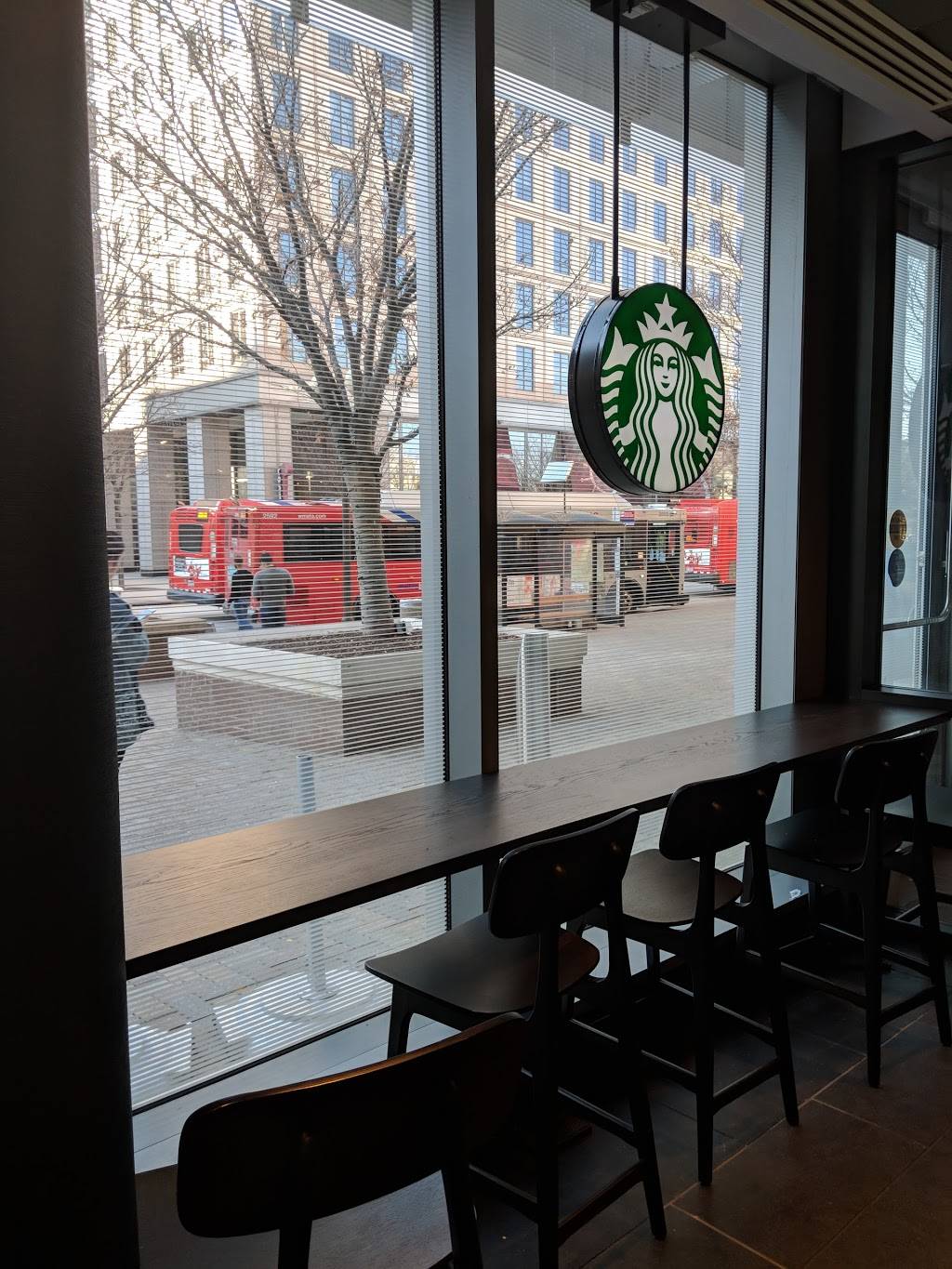 Starbucks | cafe | 901 N Stuart St, Arlington, VA 22203, USA | 7032946211 OR +1 703-294-6211