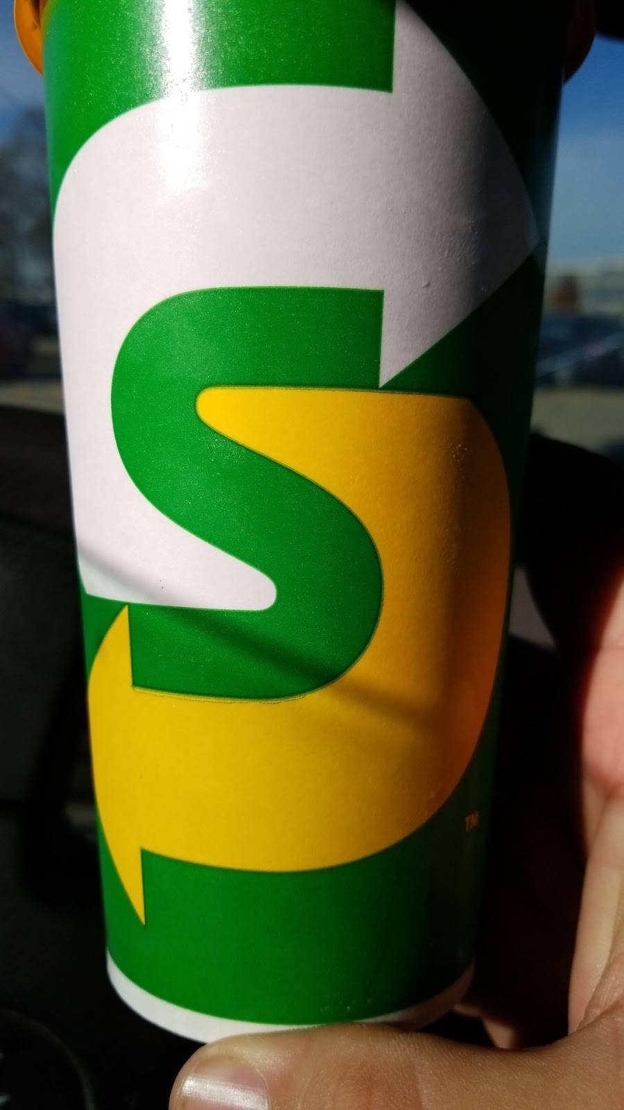 Subway | restaurant | 179 N Main St, East Peoria, IL 61611, USA | 3096995152 OR +1 309-699-5152