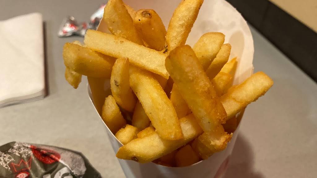 Burger King | restaurant | 6701 Convair Rd, El Paso, TX 79925, USA | 9157725225 OR +1 915-772-5225