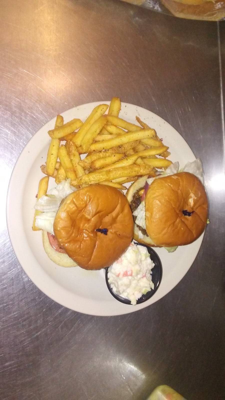 Club Canton Inc | restaurant | 39651 Michigan Ave, Canton, MI 48188, USA | 7347220722 OR +1 734-722-0722