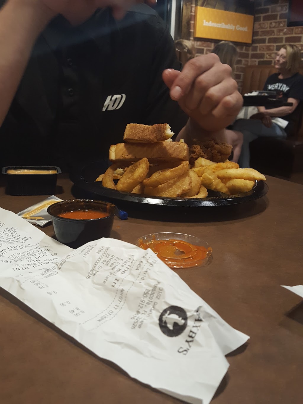 Zaxbys Chicken Fingers & Buffalo Wings | restaurant | 3201 Godwin Ln, Pensacola, FL 32526, USA | 8509128337 OR +1 850-912-8337