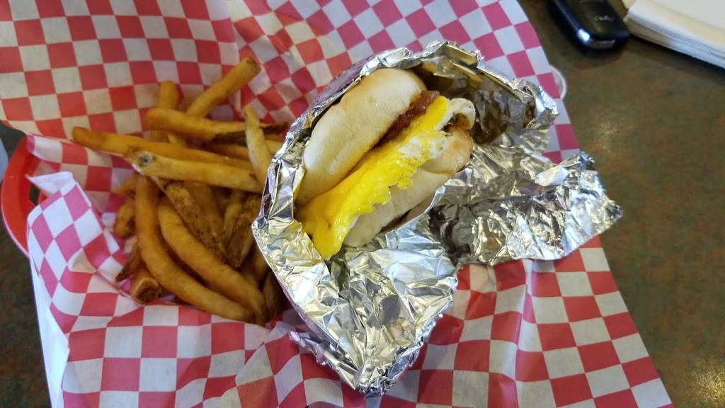 Brgrs N More | restaurant | 1780 Tiny Town Rd Suite D, Clarksville, TN 37042, USA | 9316471110 OR +1 931-647-1110