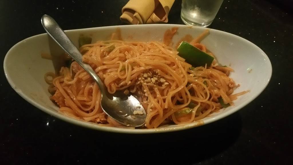 Tott Asian Grill | restaurant | 9208 W Alameda Ave, Lakewood, CO 80226, USA | 3039873360 OR +1 303-987-3360