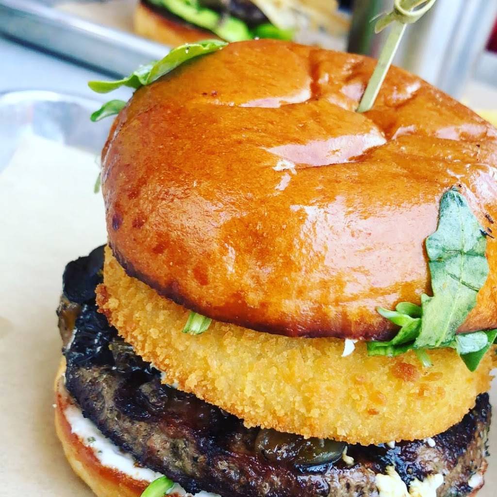 Mesa Burger | restaurant | 315 Meigs Rd, Santa Barbara, CA 93109, USA | 8059637492 OR +1 805-963-7492