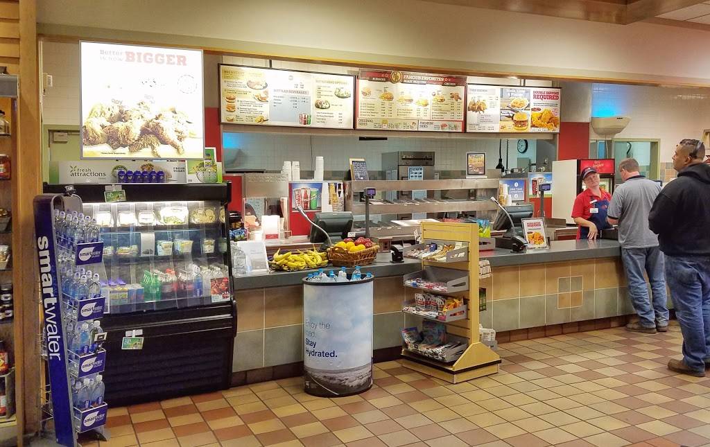 Roy Rogers | restaurant | Indian Castle Travel Plaza, New York State Thruway, Little Falls, NY 13365, USA | 3158234350 OR +1 315-823-4350