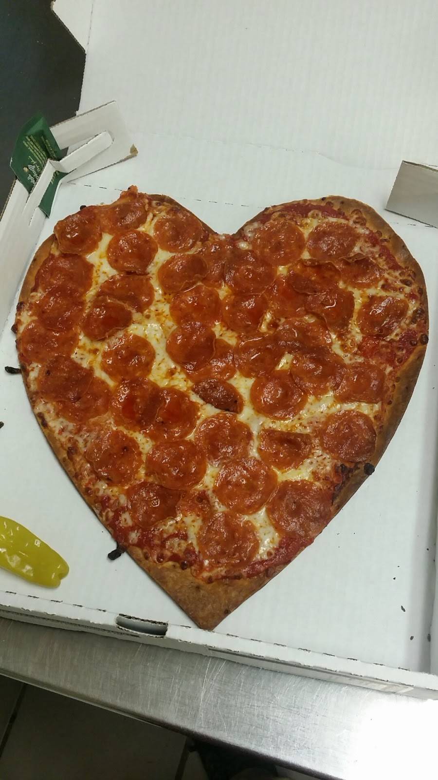 Papa Johns Pizza | restaurant | 2225 Park Rd, Connersville, IN 47331, USA | 7658252214 OR +1 765-825-2214