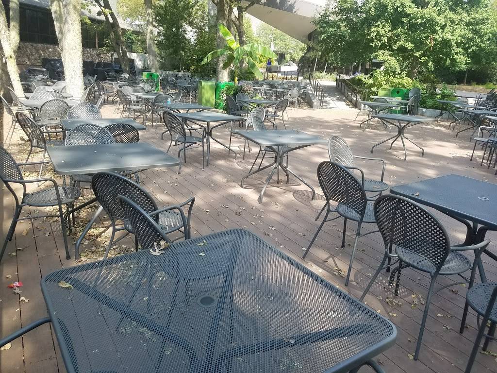 Omaha Steaks® Grill & Patio | restaurant | 3701 S 10th St, Omaha, NE 68107, USA | 4027338400 OR +1 402-733-8400