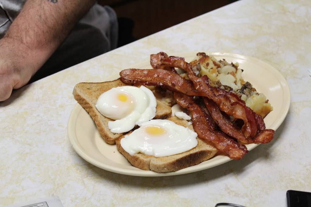 Georges Galley | restaurant | 55 Main St, Danielson, CT 06239, USA | 8607747111 OR +1 860-774-7111