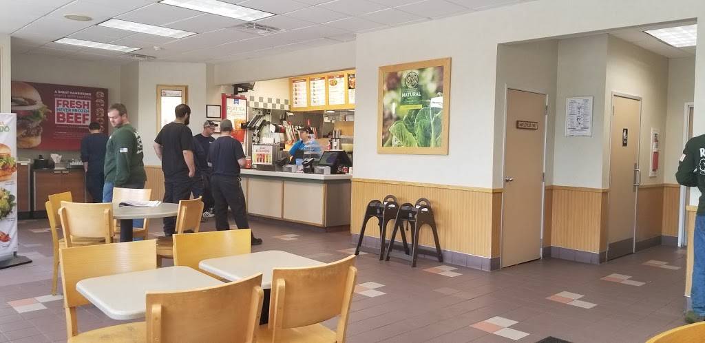 Wendys | restaurant | 280 Larkfield Rd, East Northport, NY 11731, USA | 6312615736 OR +1 631-261-5736