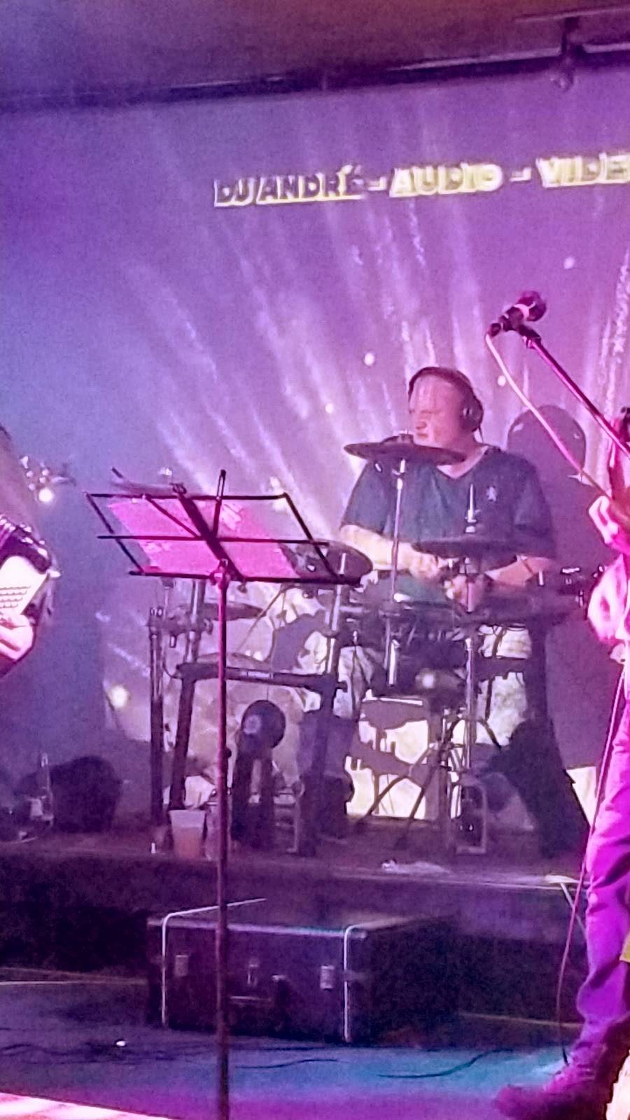 Samba Bar & Grille | restaurant | 608 Somerville Ave, Somerville, MA 02143, USA | 6177189177 OR +1 617-718-9177