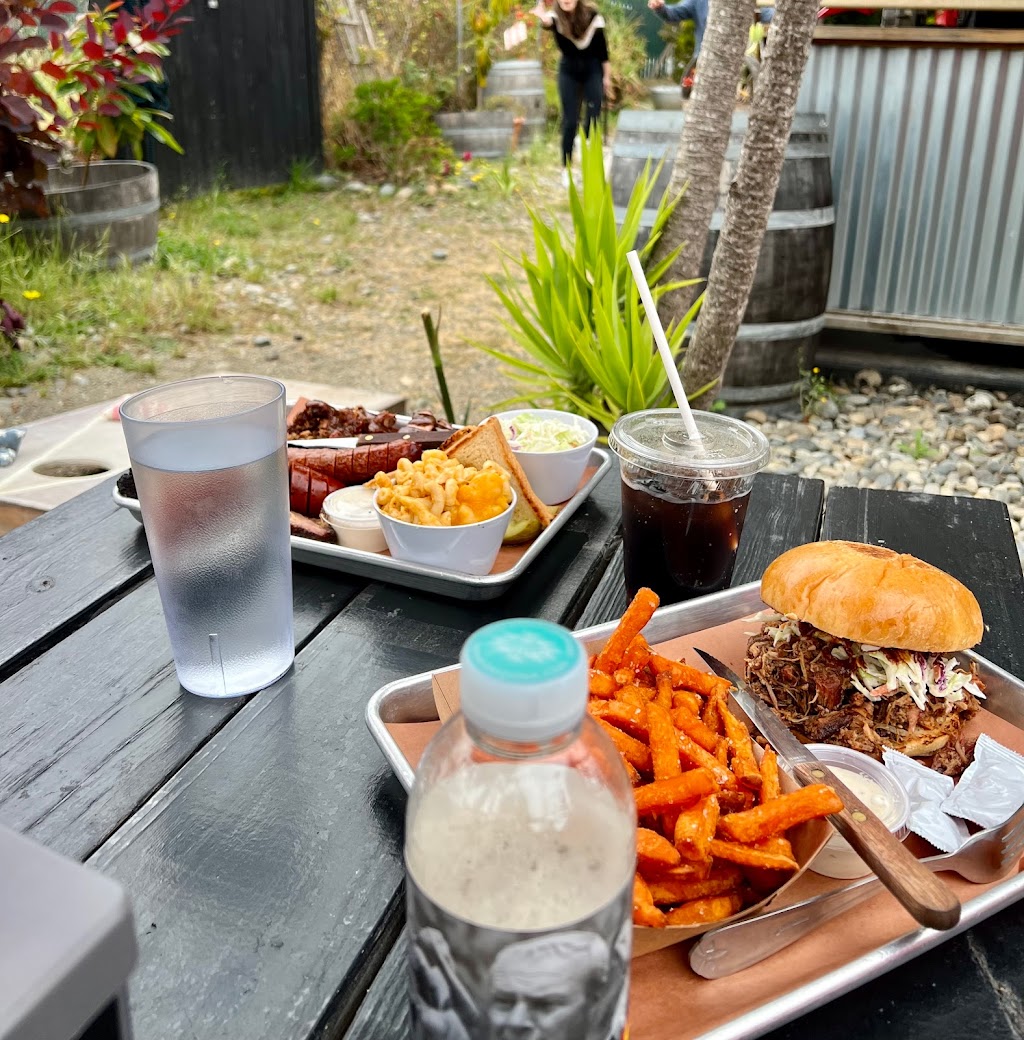 Holy Smokes Country BBQ and Catering | restaurant | 21505 E Cliff Dr, Santa Cruz, CA 95062, USA | 8314718787 OR +1 831-471-8787