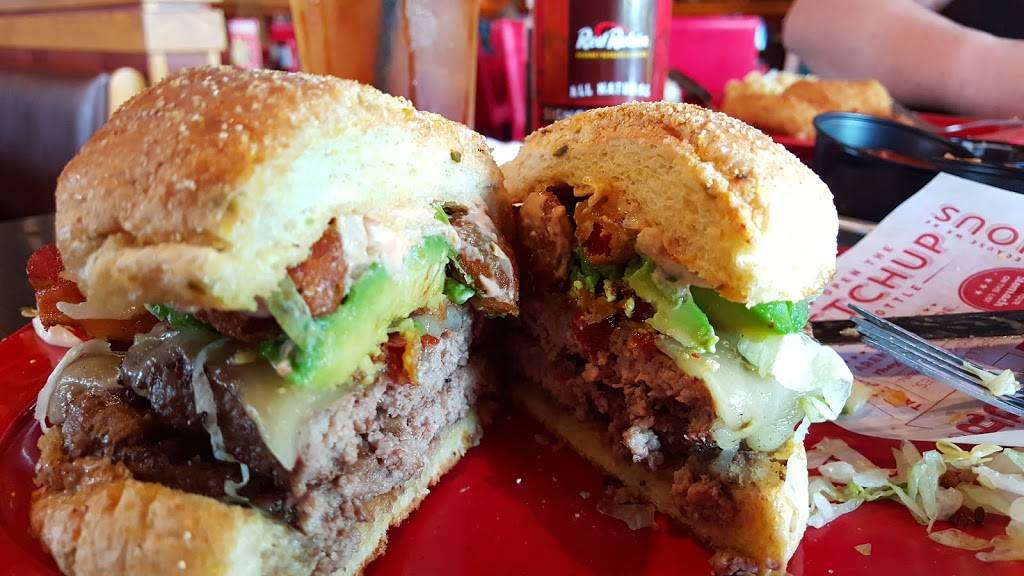 Red Robin Gourmet Burgers and Brews | restaurant | 45 Rivers Edge Dr, Milford, OH 45150, USA | 5139650500 OR +1 513-965-0500