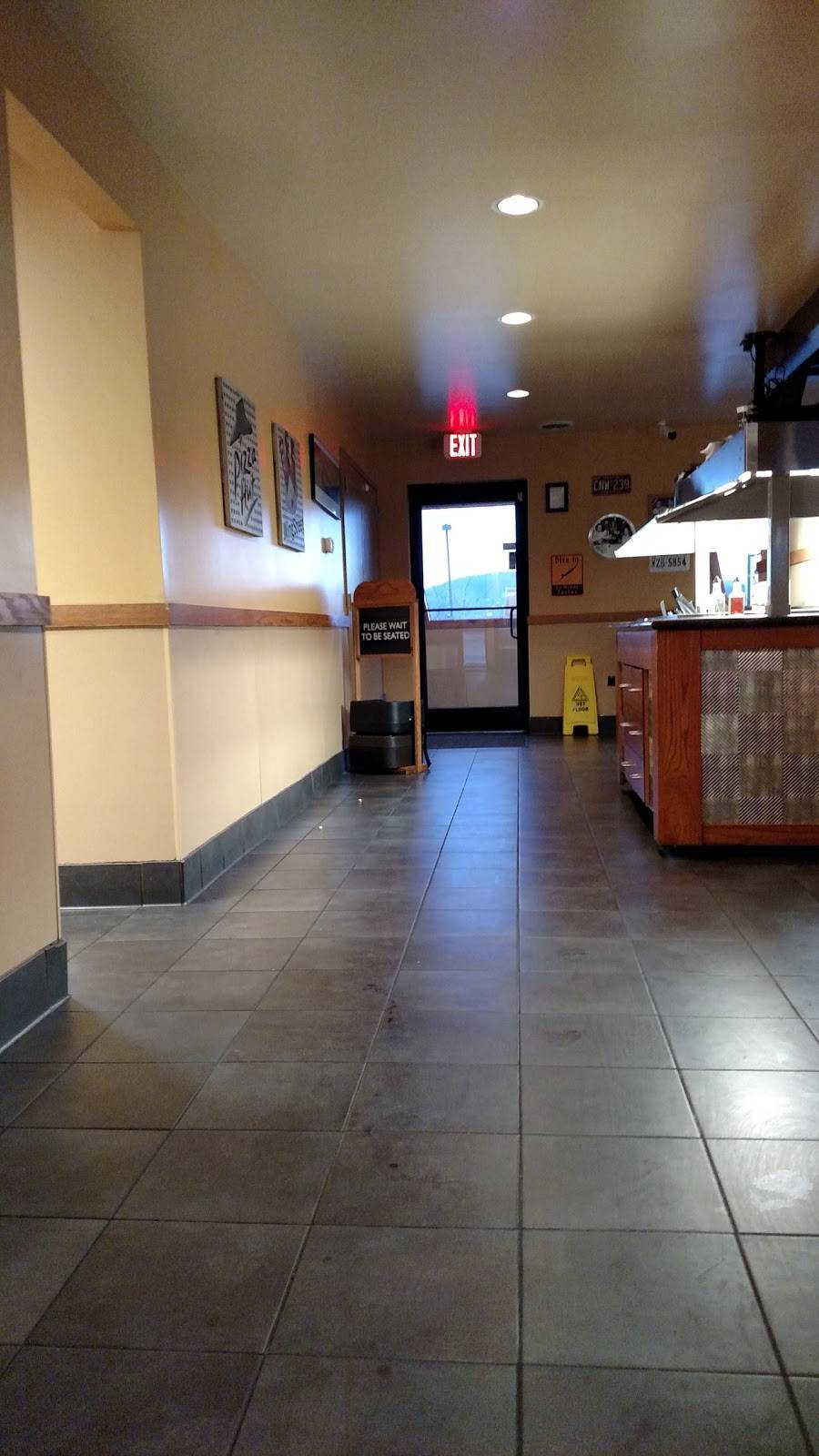 Pizza Hut | meal takeaway | 470 Roanoke Rd, Daleville, VA 24083, USA | 5409923602 OR +1 540-992-3602