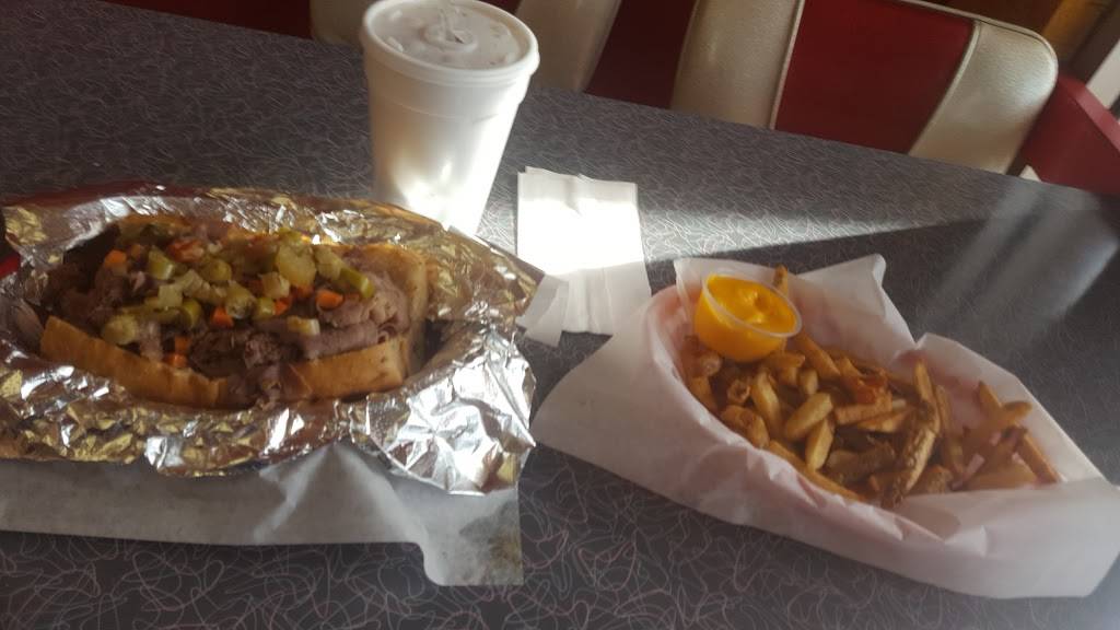 Scoobys Red Hot’s | restaurant | 1039 S Arlington Heights Rd #c, Arlington Heights, IL 60005, USA | 8477180550 OR +1 847-718-0550