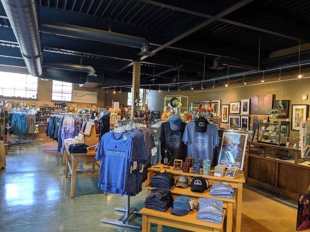 Trail Mix Peninsula | meal takeaway | 1600 Mill St W, Peninsula, OH 44264, USA | 3306572091 OR +1 330-657-2091