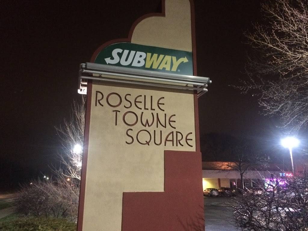 Subway Restaurants | restaurant | 826 E Nerge Rd, Roselle, IL 60172, USA | 6303518810 OR +1 630-351-8810