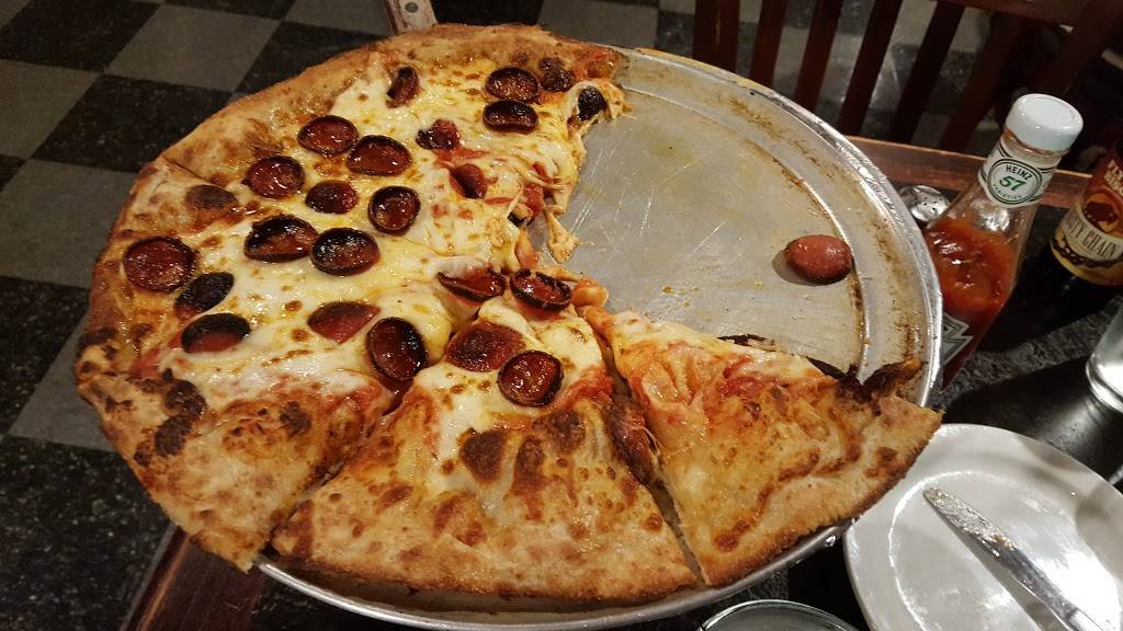 Anchor Bar | restaurant | 1047 Main St, Buffalo, NY 14209, USA | 7168831134 OR +1 716-883-1134