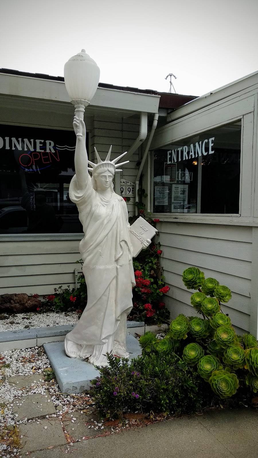 Hungry Fisherman | restaurant | 399 Beach St, Morro Bay, CA 93442, USA | 8057723444 OR +1 805-772-3444