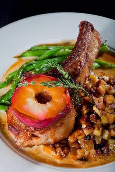 Blue Heron Restaurant | restaurant | 112 N Main St, Sunderland, MA 01375, USA | 4136652102 OR +1 413-665-2102