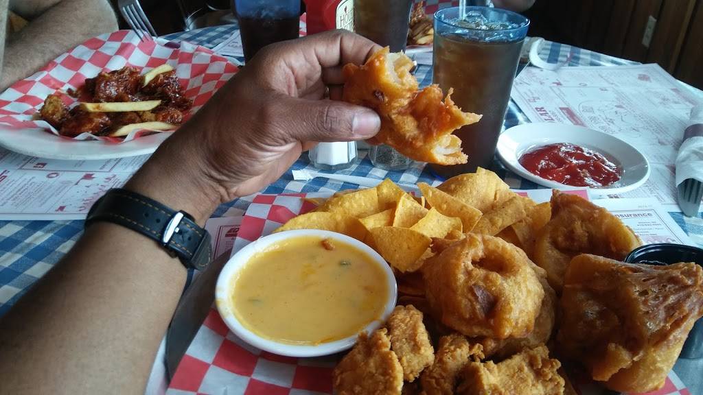 Red Pig Inn | restaurant | 1470 N Perry St, Ottawa, OH 45875, USA | 4195236458 OR +1 419-523-6458