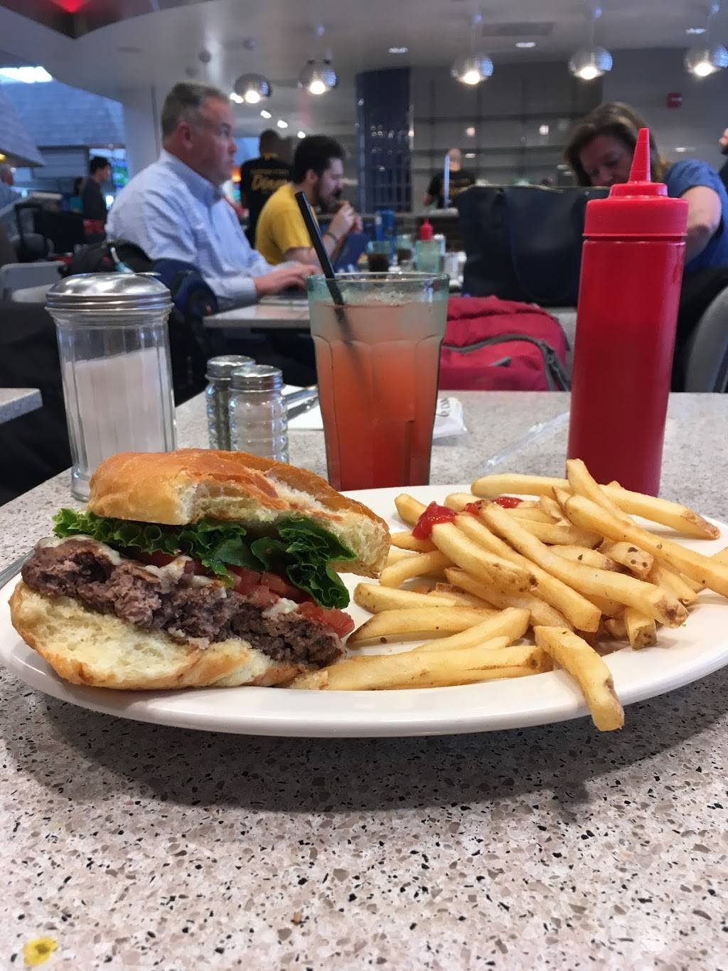 Garden State Diner | restaurant | Terminal C, Newark, NJ 07114, USA | 9736486791 OR +1 973-648-6791