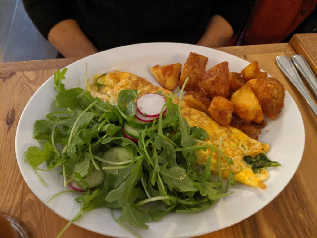 Toast On Bloor | restaurant | 3317 Bloor St W, Etobicoke, ON M8X 1E7, Canada | 4166025568 OR +1 416-602-5568