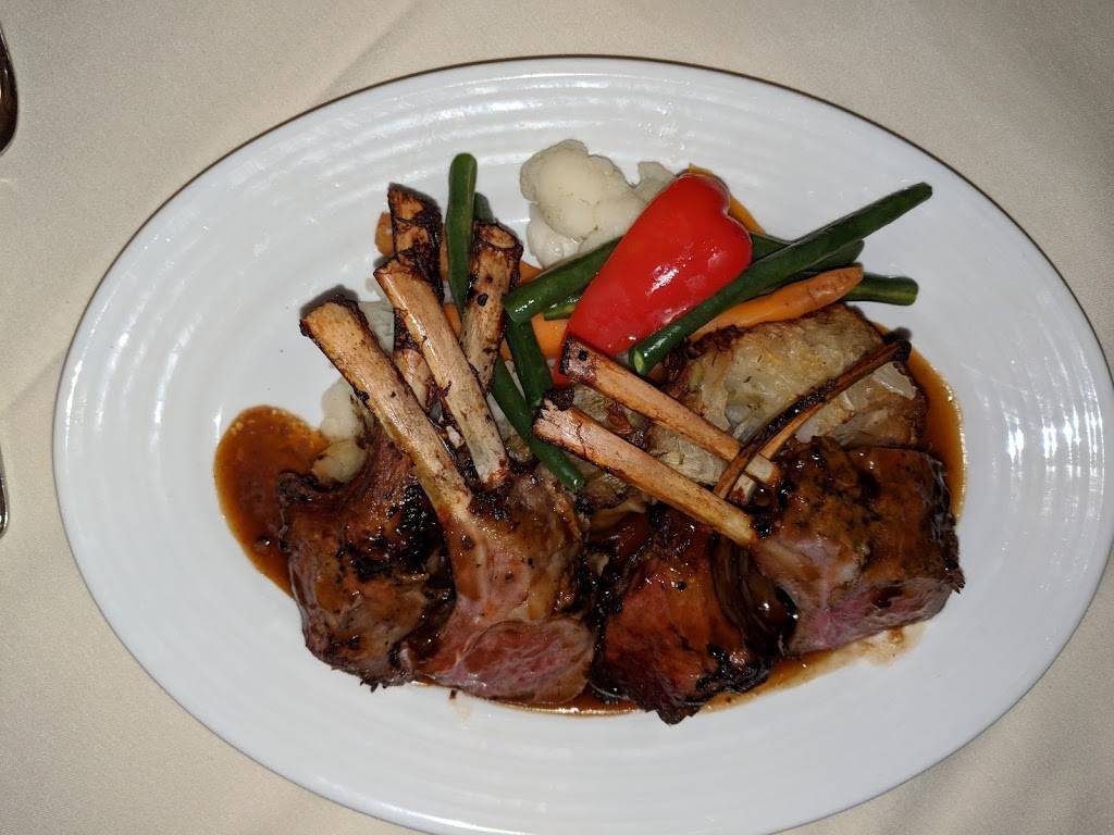 Castle Hill Restaurant | restaurant | 2910 VT-103, Cavendish, VT 05142, USA | 8022267361 OR +1 802-226-7361