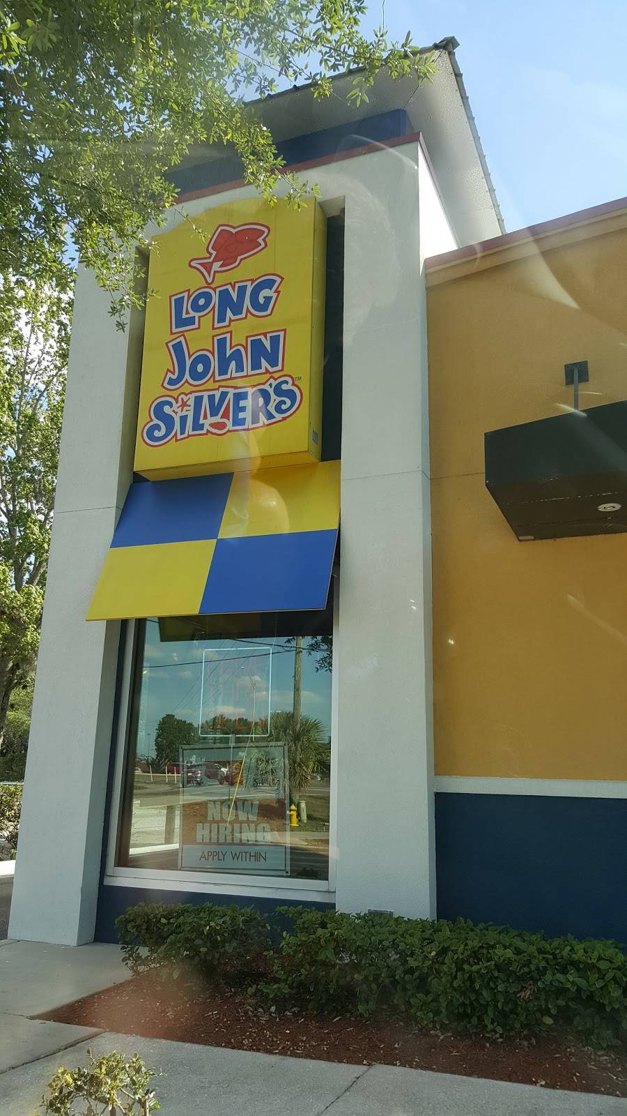 Long John Silvers | restaurant | 6440 FL-64, Bradenton, FL 34208, USA | 9417483353 OR +1 941-748-3353
