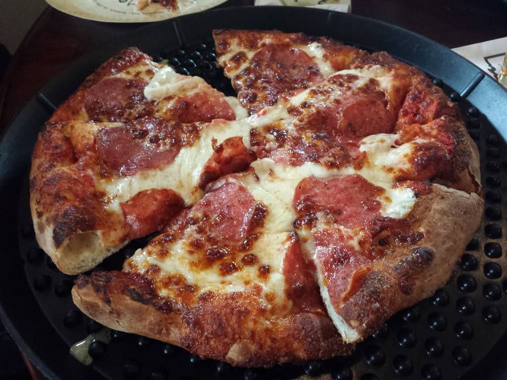 Gold Dust Pizza Copperopolis | restaurant | 131 Town Square Rd, Copperopolis, CA 95228, USA | 2097856161 OR +1 209-785-6161