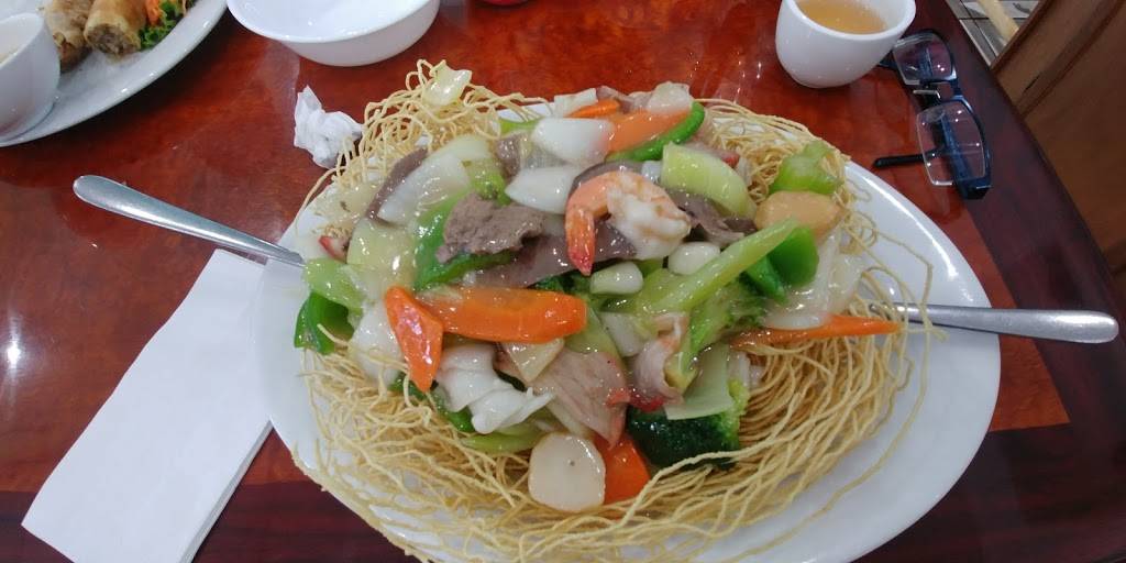 Pho Mi Binh Minh | restaurant | 680 Silver Creek Blvd, Mississauga, ON L5A 3Z1, Canada | 9052817177 OR +1 905-281-7177