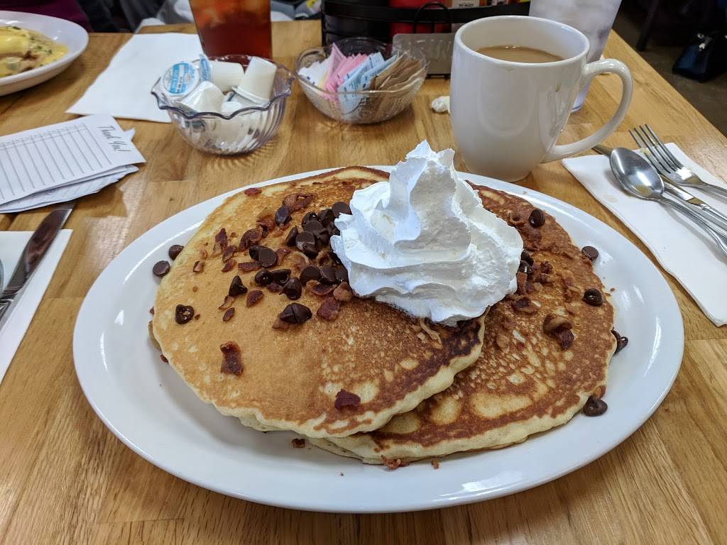 Cafe 393 on Main | restaurant | 393 E Main St #6b, Hendersonville, TN 37075, USA | 6152658578 OR +1 615-265-8578