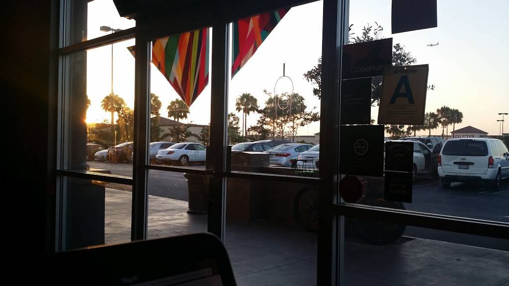 Starbucks | cafe | 3351 W Century Blvd #105, Inglewood, CA 90303, USA | 3104121620 OR +1 310-412-1620