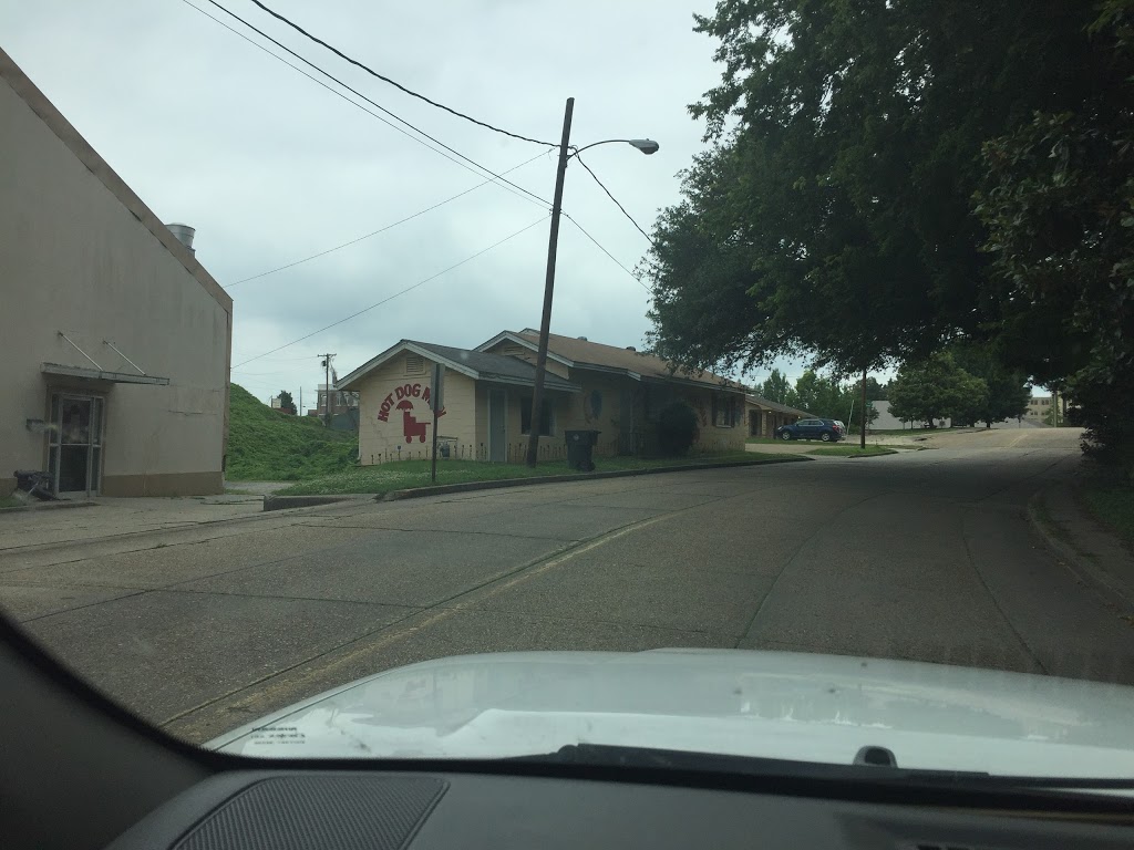 Hot Dog Man | restaurant | 1710 Monroe St, Vicksburg, MS 39180, USA | 6016293998 OR +1 601-629-3998