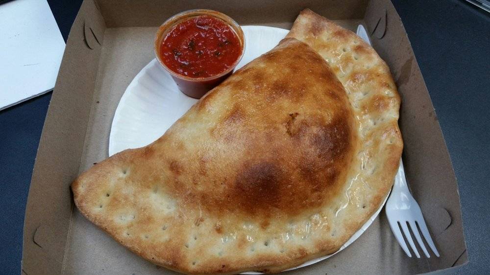 Paveses | restaurant | 86 Vineyard Ave, Highland, NY 12528, USA | 8456918446 OR +1 845-691-8446