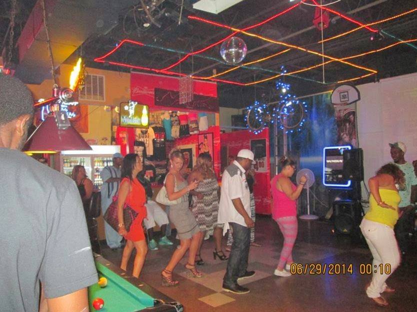 DMP Sports Bar & Grill | restaurant | 11915 Lake June Rd, Balch Springs, TX 75180, USA | 9722887004 OR +1 972-288-7004