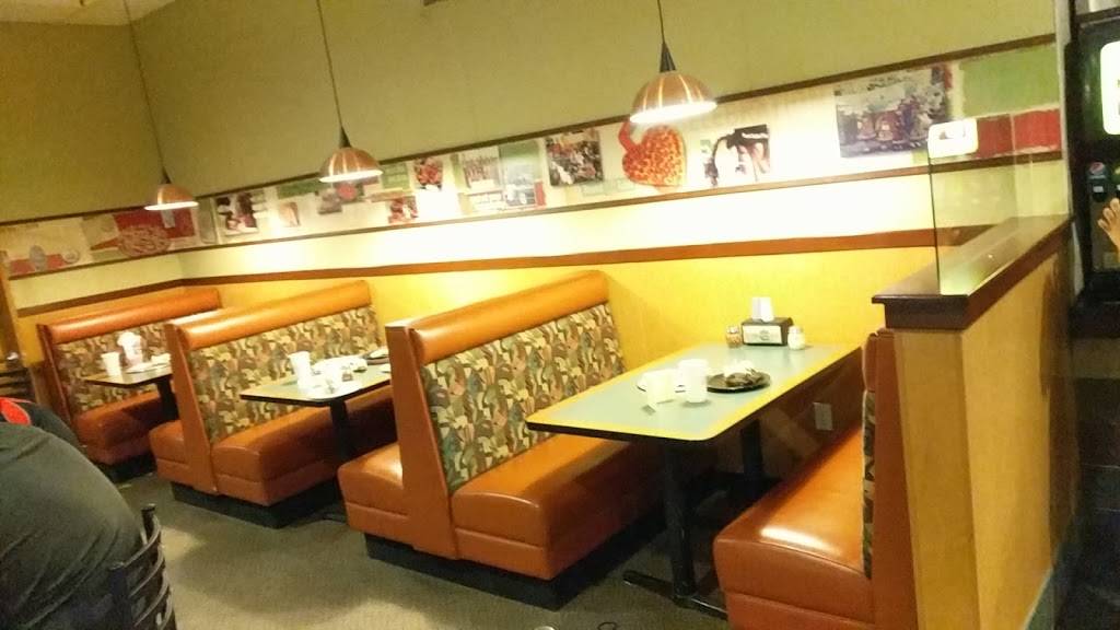 Round Table Pizza | meal delivery | 878 Southampton Rd, Benicia, CA 94510, USA | 7077467000 OR +1 707-746-7000