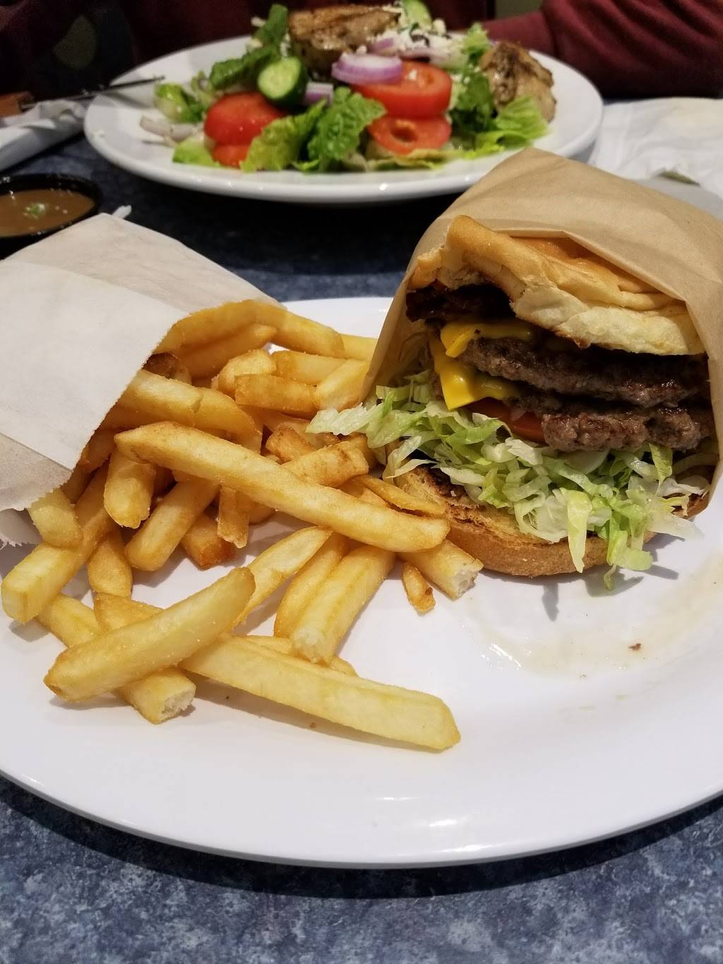 George Burgers | restaurant | 217 N Las Posas Rd, San Marcos, CA 92069, USA | 7607440164 OR +1 760-744-0164