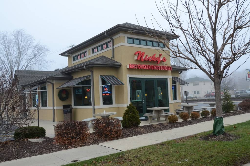 Nickys Red Hots | restaurant | 335 E Ogden Ave, Naperville, IL 60563, USA | 6305271200 OR +1 630-527-1200